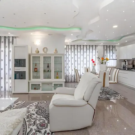 Beautiful Home In Tar Tar-Vabriga